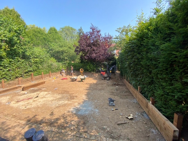 The Goldings, Hertford Welcome to Hunt Builders based in Ware Hertfordshire. Here is a look at a recent Garden Refurbishment